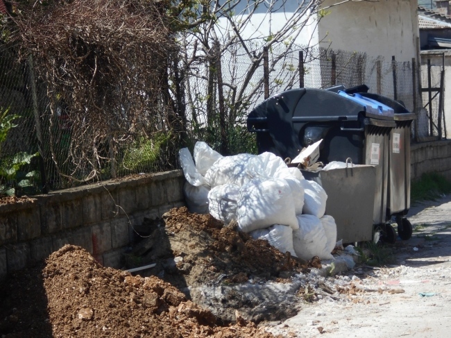 От 300 лв. до 4 000 лв. са глобите за изхвърляне на строителни отпадъци на нерегламентирани места
